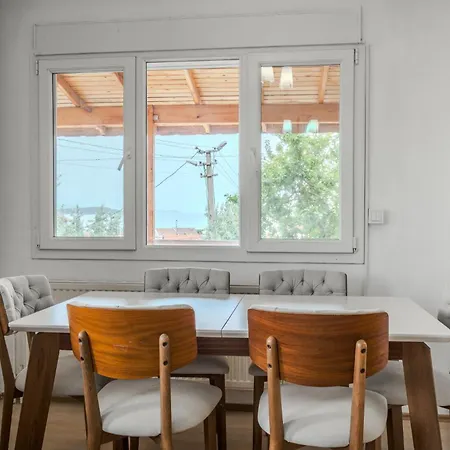 Apartment Seaview House W Balcony And Garden In *